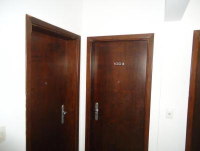 Apartamento para Locação, em Presidente Prudente, bairro Vila Nova, 3 dormitórios, 1 banheiro, 1 suíte